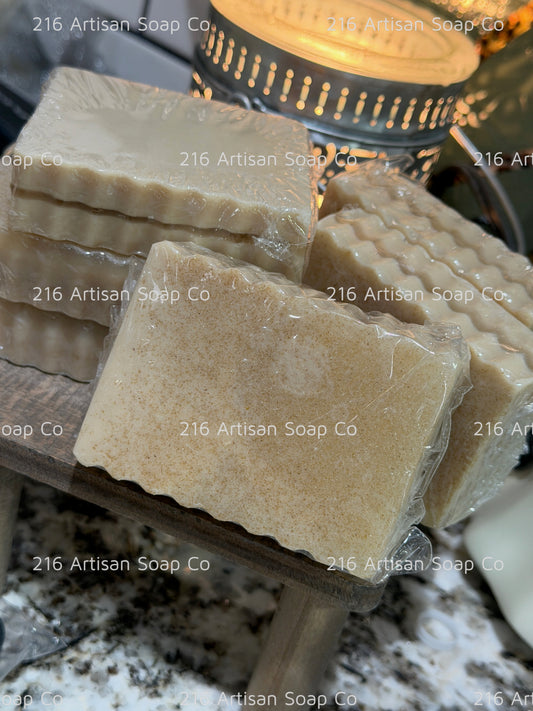 (MP) Two Layer Oatmeal and Honey MP Soap Bar (honey in middle)